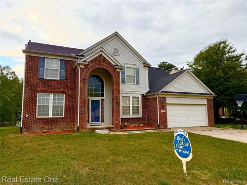 33693 Stonecrest Dr, Sterling Heights, MI, 48312-5786 | Card Image