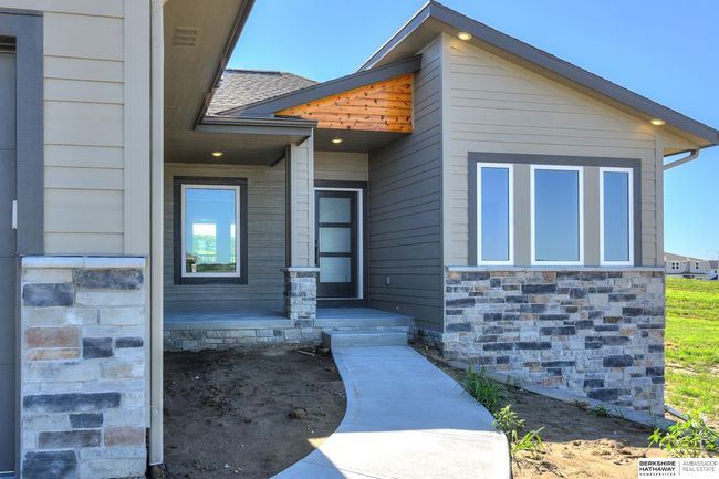 11106 N 161 St St, House other with 5 bedrooms, 3 bathrooms and 3 parking in Bennington NE | Image 61