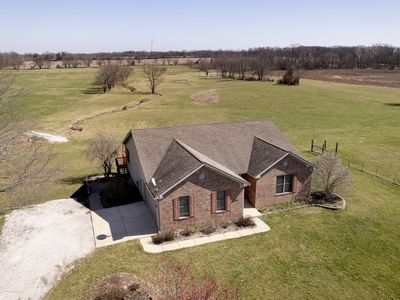 1103 S County Road E, House other with 3 bedrooms, 2 bathrooms and null parking in Danville IN | Image 3