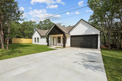 210 Flint Ridge St, Bastrop, TX, 78602-6754 | Card Image
