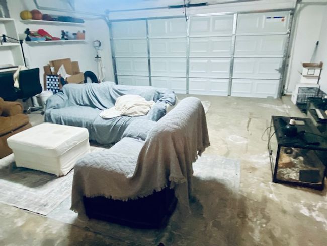 View of garage | Image 16