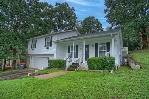 61 W 16th Pl, Russellville, AR, 72801-7105 | Card Image