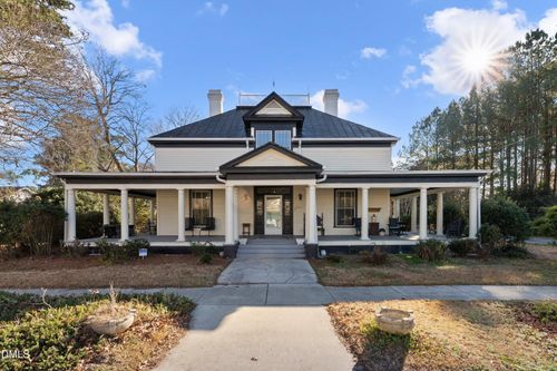 206 S Sycamore St, Fremont, NC, 27830-8633 | Card Image