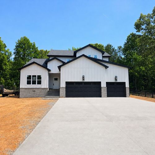 1725 Powell Rd, Clarksville, TN, 37043-2724 | Card Image