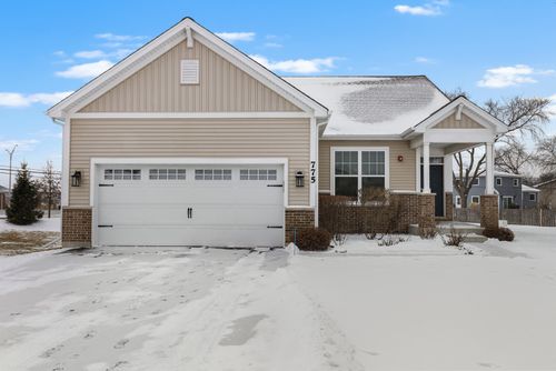775 W Fairway Dr, Addison, IL, 60101-2339 | Card Image