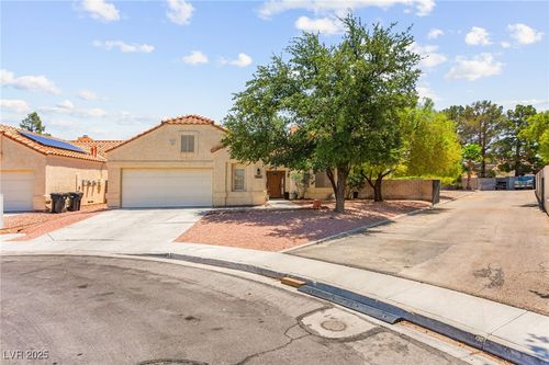 3806 Passionfruit St, North Las Vegas, NV, 89032-2883 | Card Image