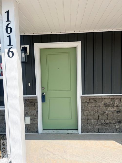 1616 Hannah Ln, Blackfoot, ID, 83221-1107 | Card Image