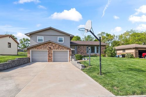 2440 Ivy Ln, Decatur, IL, 62521-4628 | Card Image