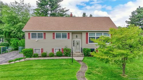 10 Ona Ln, New Windsor, NY, 12553-6430 | Card Image