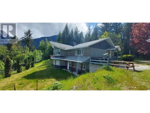4770 Mackenzie St, Hagensborg, BC, V0T1H0 | Card Image