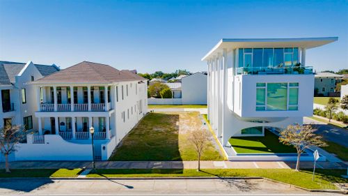 111 S 9th Ave, Pensacola, FL, 32502-6256 | Card Image