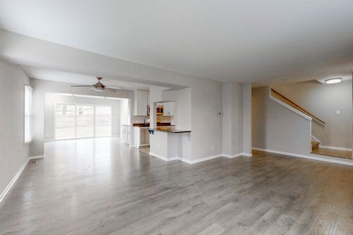 6025 Leonard Ave, Downers Grove, IL, 60516-1620 | Card Image