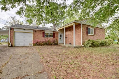 50 Banister Dr, Hampton, VA, 23666-1702 | Card Image