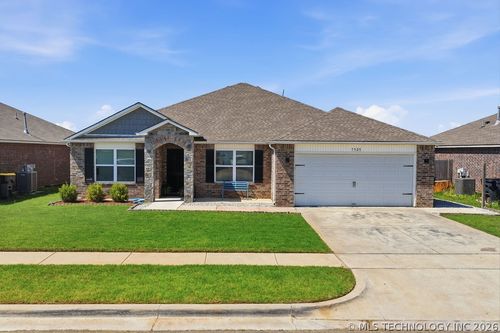 7525 160th St, Bixby, OK, 74008 | Card Image