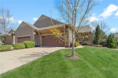 7807 W 158th Ter, Overland Park, KS, 66223-3663 | Card Image