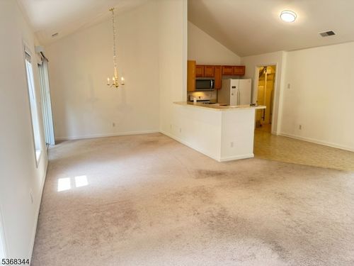 24 Bourne Cir, Hamburg, NJ, 07419-1289 | Card Image