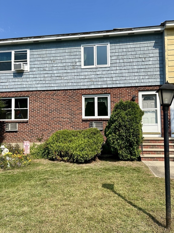 Shawsheen Ct, Lawrence, MA 01843