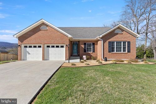 201 Peach Tree Ct, FRONT ROYAL, VA, 22630-3786 | Card Image