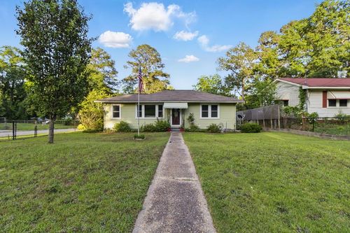 2608 5th Ave, Phenix City, AL, 36867-4126 | Card Image