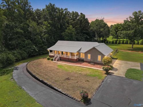 95 County Road 562, Rogersville, AL, 35652-5504 | Card Image