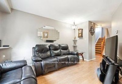 7 O'leary Crt, House attached with 3 bedrooms, 2 bathrooms and 2 parking in Tottenham ON | Image 3