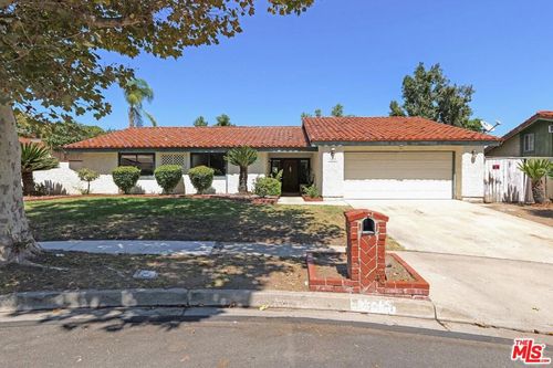 3477 Vicki Ct, Simi Valley, CA, 93063-5121 | Card Image