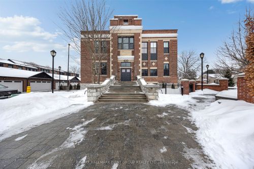 304-400 Park Ave, Newmarket, ON, L3Y1V8 | Card Image