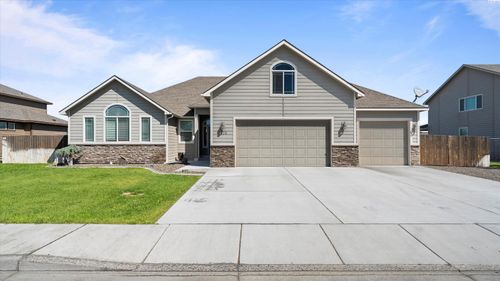 6370 Cobalt Dr, West Richland, WA, 99353-6404 | Card Image