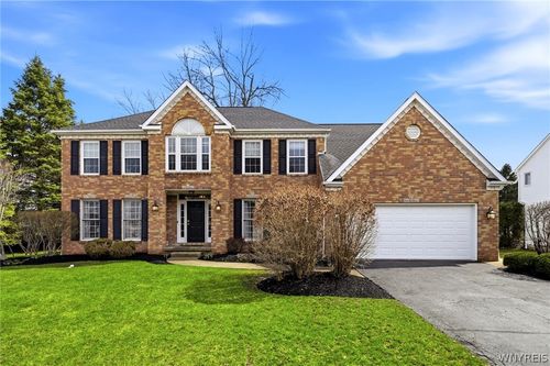 7 Pinelake Dr, Amherst, NY, 14221-8307 | Card Image