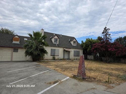 5166 E Tulare Street, Fresno, CA, 93727 | Card Image