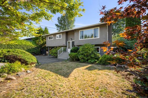 2705 Piercy Ave, Courtenay, BC, V9N6X9 | Card Image