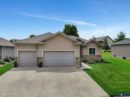 7540 Exbury Rd, Lincoln, NE, 68516-6586 | Card Image