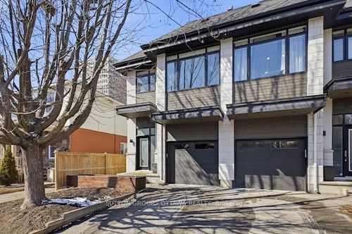 31 Carlotta Avenue, Vanier and Kingsview Park, ON, K1L6S5 | Card Image