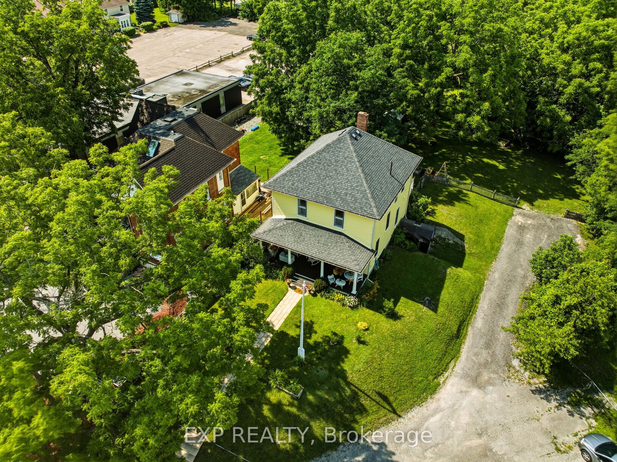 Residential in Georgina 5
