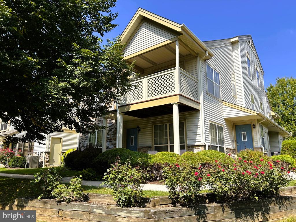 Foxmeadow Cir, Royersford, PA 19468