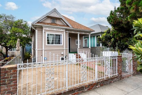 1522 W 29th, Los Angeles, CA, 90007 | Card Image