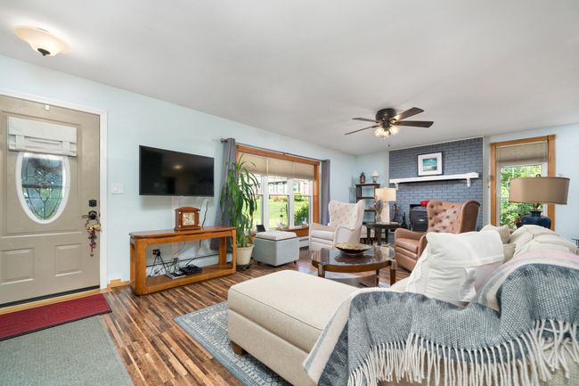 Living Room | Image 6
