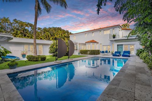 2550 Flamingo Dr, Miami Beach, FL, 33140-4315 | Card Image