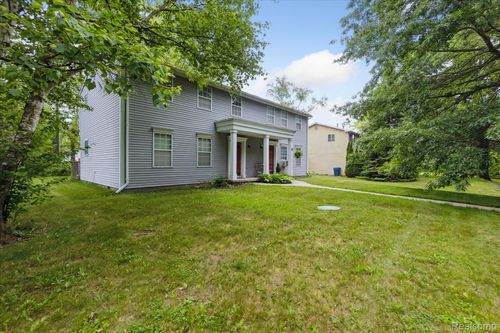 10461 Eagle Rd, Davisburg, MI, 48350-2158 | Card Image