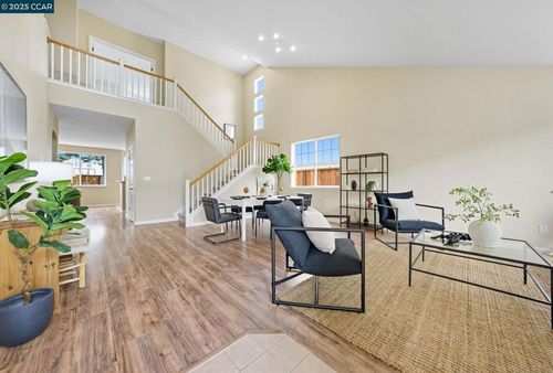 118 Rocky Pointe Ct, Hercules, CA, 94547-1991 | Card Image