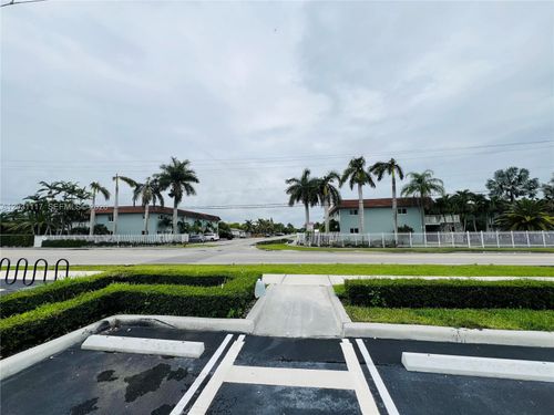 11-900 Ne 18th Ave, Homestead, FL, 33033-4642 | Card Image