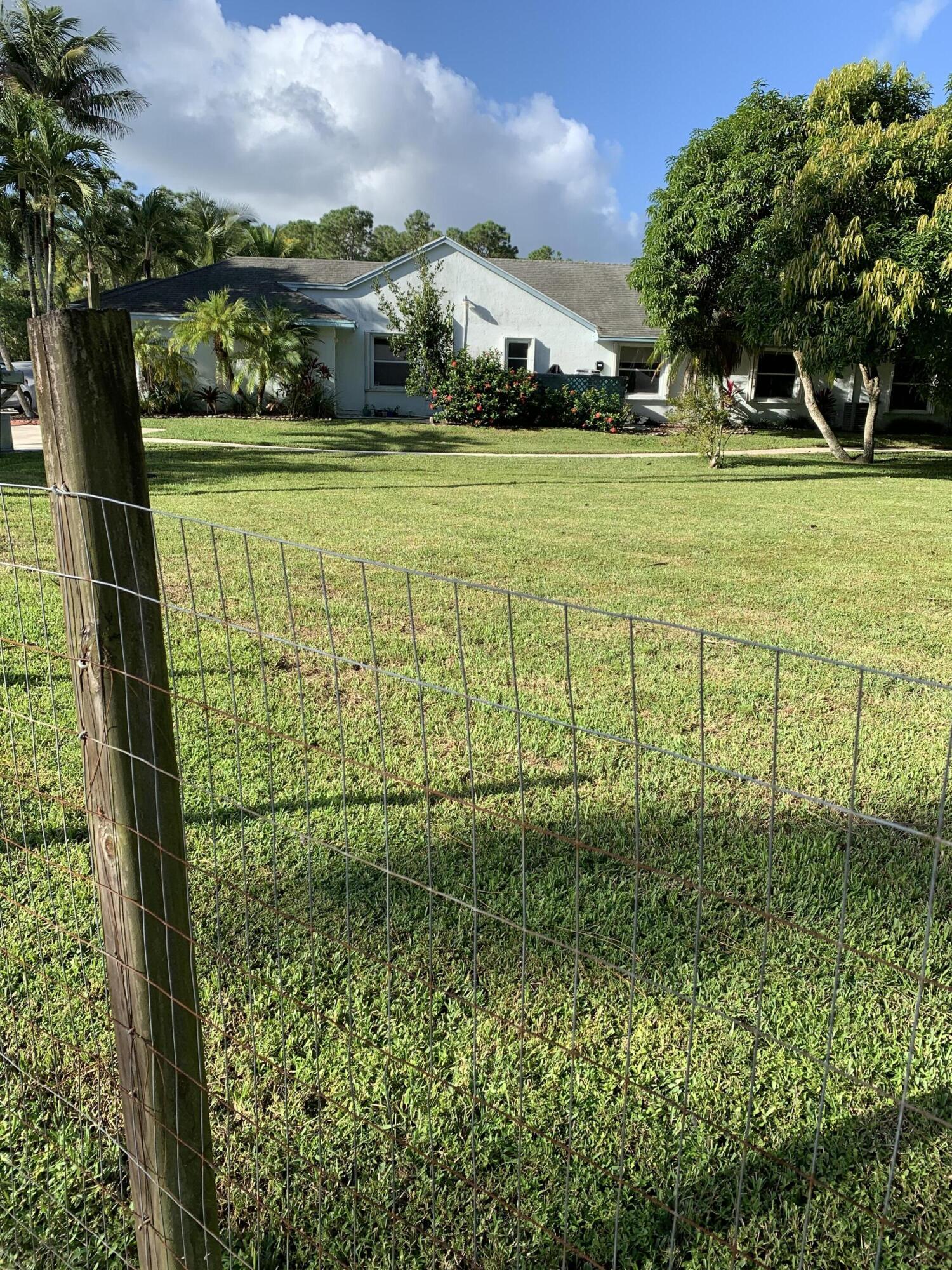 Residential Lease in Loxahatchee 3