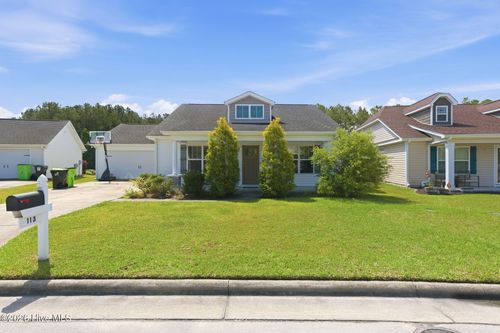 113 Craftsman Dr, New Bern, NC, 28562-2214 | Card Image