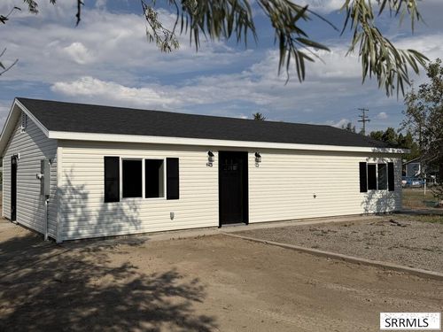 821 Camas Street, Blackfoot, ID, 83221 | Card Image