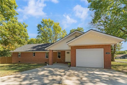 200 County Ave, Lincoln, AR, 72744-9183 | Card Image