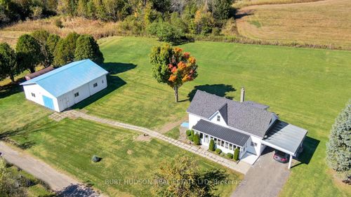 {{alt}} | Card Image