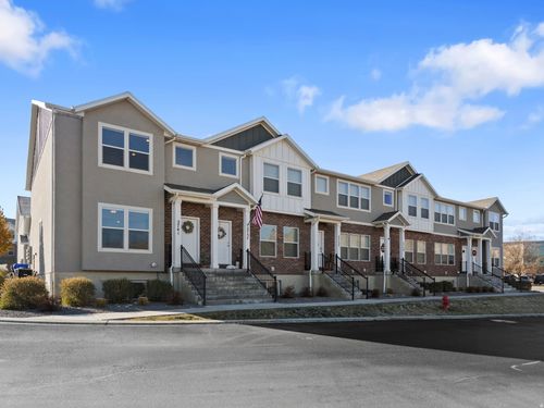 2741 E Iron Bark Aly, Eagle Mountain, UT, 84005-5260 | Card Image