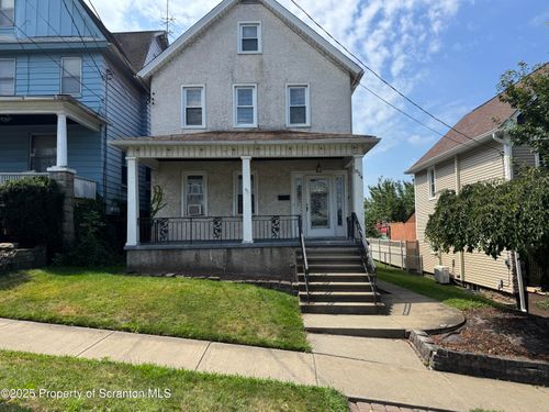 824 Hemlock St, Scranton, PA, 18505-2076 | Card Image