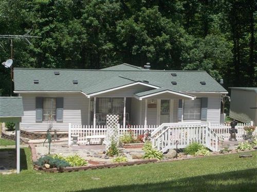 21127 Cupps Chapel Rd, Metamora, IN, 47030-9705 | Card Image