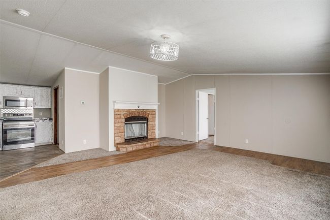 129 Clay Ct, House other with 3 bedrooms, 2 bathrooms and null parking in Springtown TX | Image 9